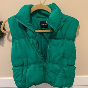 Love Tree Women’s Cropped Puffer Vest Small